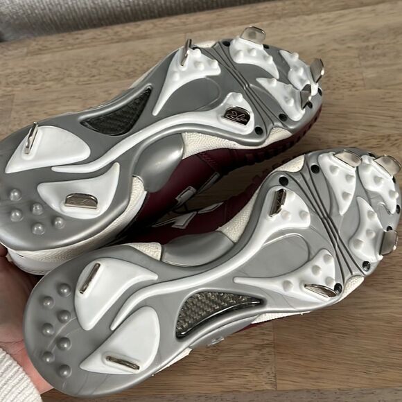 Ringor Women's Flite Pitching Toe Softball Cleats, 5.5, Maroon NWOB - Picture 6 of 7